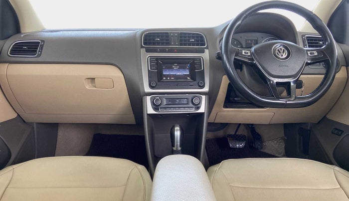 2017 Volkswagen Vento HIGHLINE PETROL AT, Petrol, Automatic, 68,999 km, Dashboard
