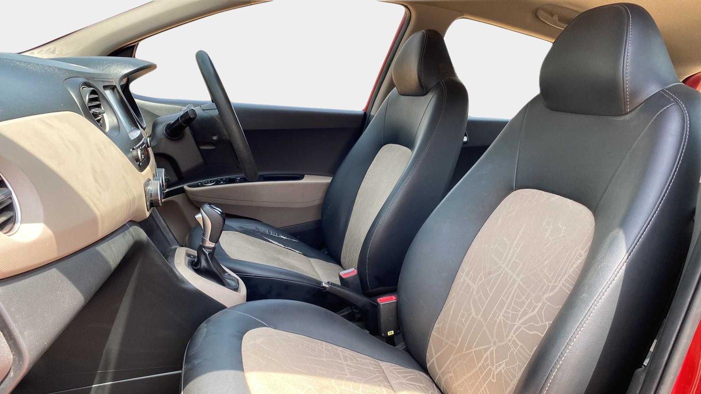 2019 Hyundai Grand i10 SPORTZ AT 1.2 KAPPA VTVT, Petrol, Automatic, 73,297 km, Right Side Front Door Cabin