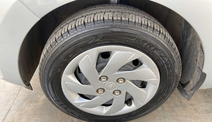 2019 Hyundai NEW SANTRO ASTA MT, Petrol, Manual, 38,039 km, Left front tyre - Minor crack