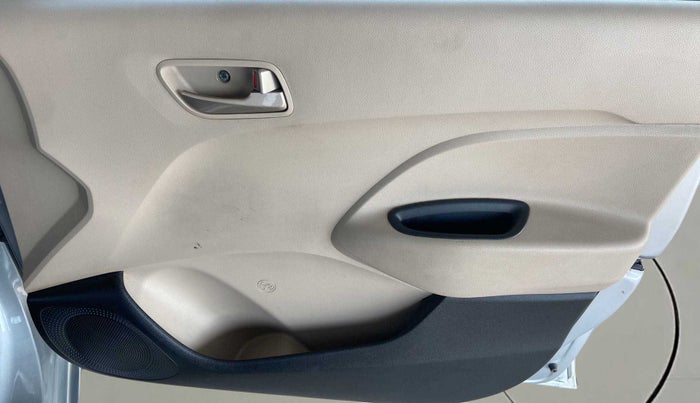 2019 Hyundai NEW SANTRO ASTA MT, Petrol, Manual, 38,039 km, Driver Side Door Panels Control