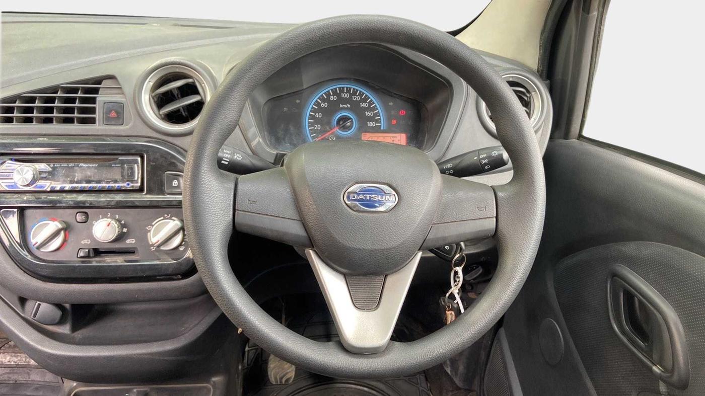 2017 Datsun Redi Go T(O) 1.0, Petrol, Manual, 30,948 km, Steering Wheel Close Up
