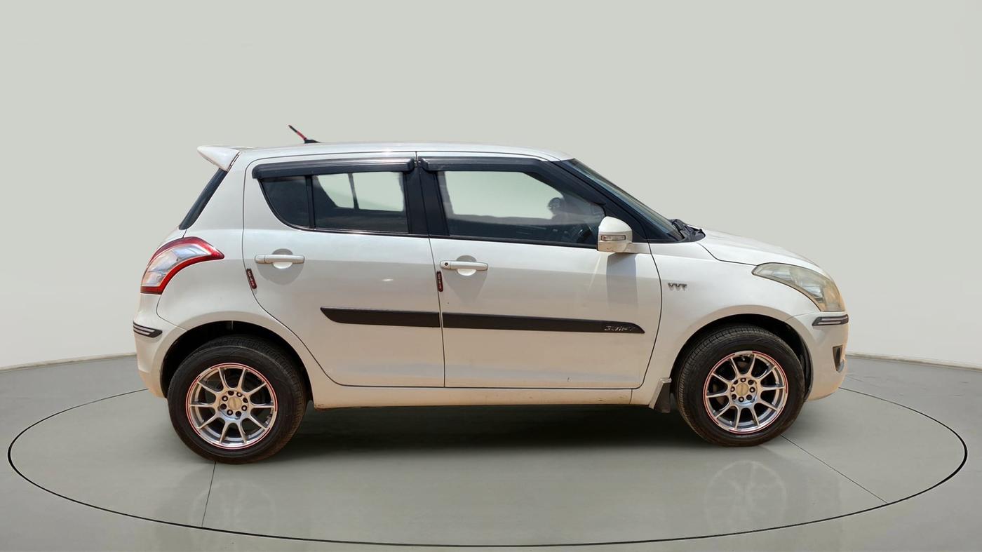 2012 Maruti Swift ZXI, Petrol, Manual, 1,05,772 km, Right Side View