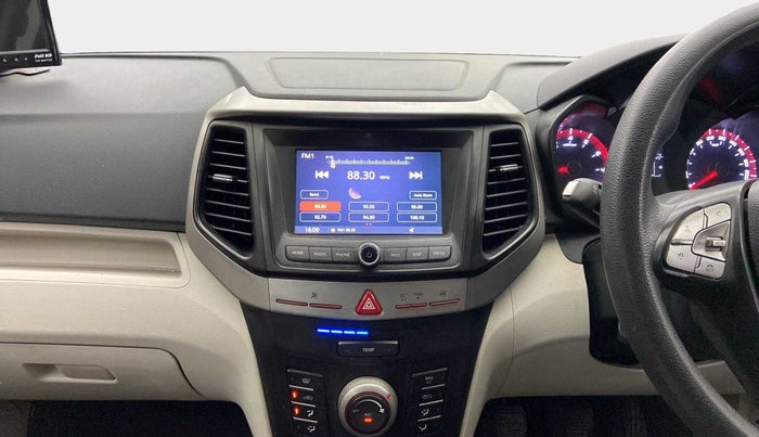 2020 Mahindra XUV300 W6 1.2 PETROL, Petrol, Manual, 40,924 km, Air Conditioner