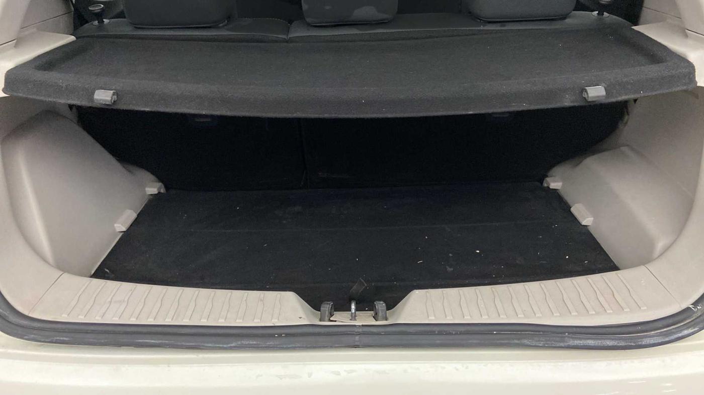 2020 Mahindra XUV300 W6 1.2 PETROL, Petrol, Manual, 40,924 km, Boot Inside