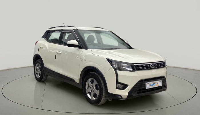 2020 Mahindra XUV300 W6 1.2 PETROL, Petrol, Manual, 40,924 km, Right Front Diagonal