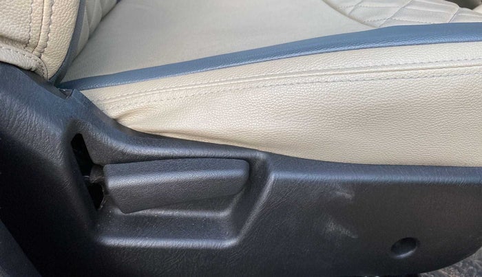 2019 Maruti Alto LXI, Petrol, Manual, 10,736 km, Driver Side Adjustment Panel