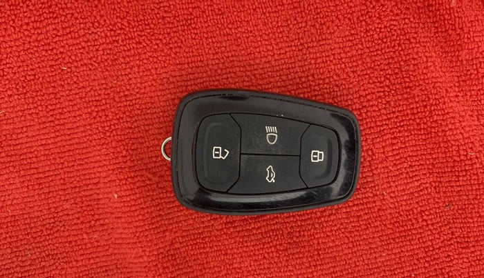 2021 Tata ALTROZ XZ PETROL, Petrol, Manual, 53,218 km, Key Close Up