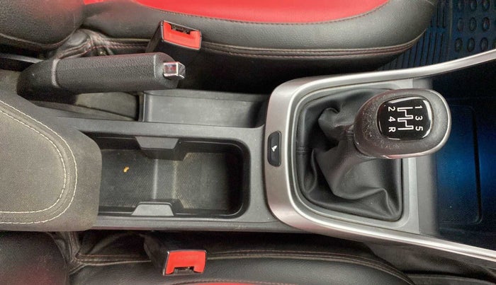 2021 Tata ALTROZ XZ PETROL, Petrol, Manual, 53,218 km, Gear Lever
