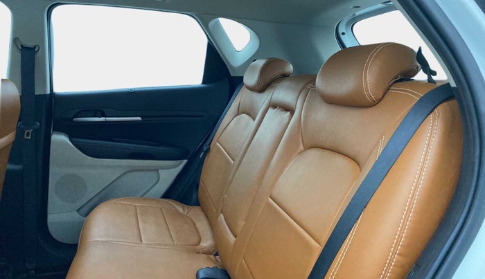 2021 KIA SONET HTX PLUS 1.0 IMT, Petrol, Manual, 28,418 km, Right Side Rear Door Cabin