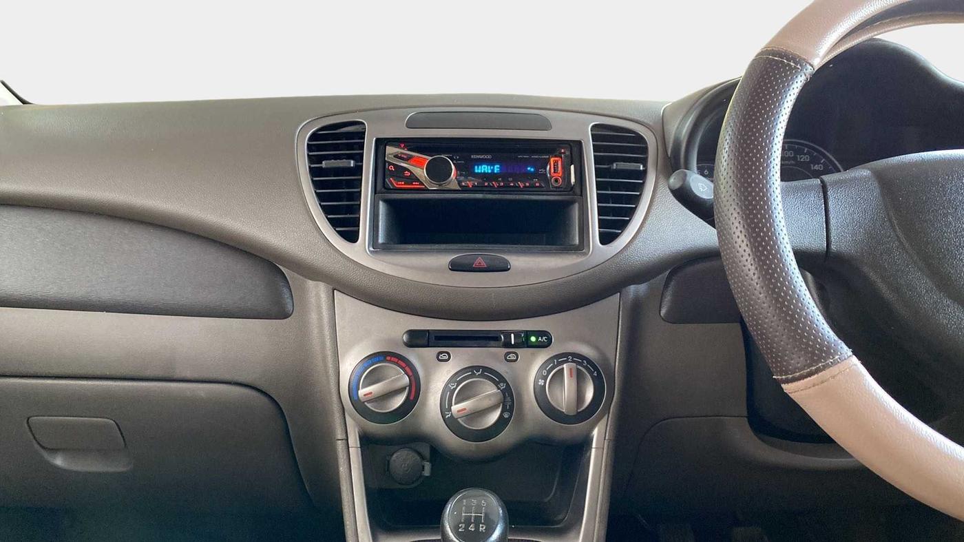 2013 Hyundai i10 MAGNA 1.1, Petrol, Manual, 32,569 km, Air Conditioner
