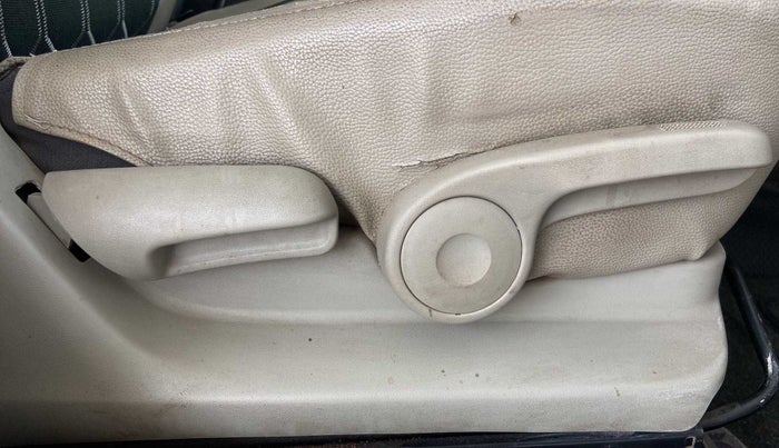 2015 Maruti Celerio ZXI (O), Petrol, Manual, 87,931 km, Driver Side Adjustment Panel