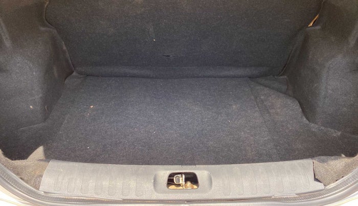 2014 Maruti Swift Dzire VXI, Petrol, Manual, 61,511 km, Boot Inside