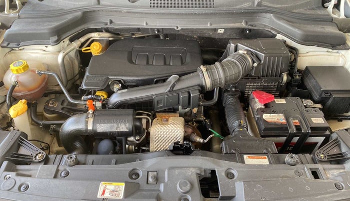 2020 Mahindra XUV300 W6 1.2 PETROL, Petrol, Manual, 20,923 km, Open Bonet