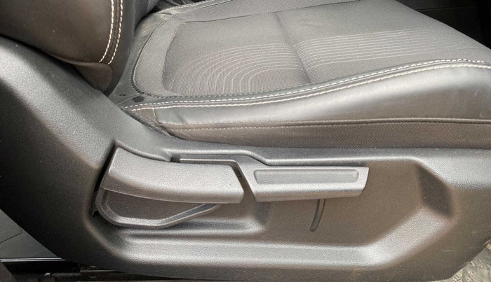 2021 Hyundai VENUE SX 1.0 (O) TURBO IMT, Petrol, Manual, 18,020 km, Driver Side Adjustment Panel