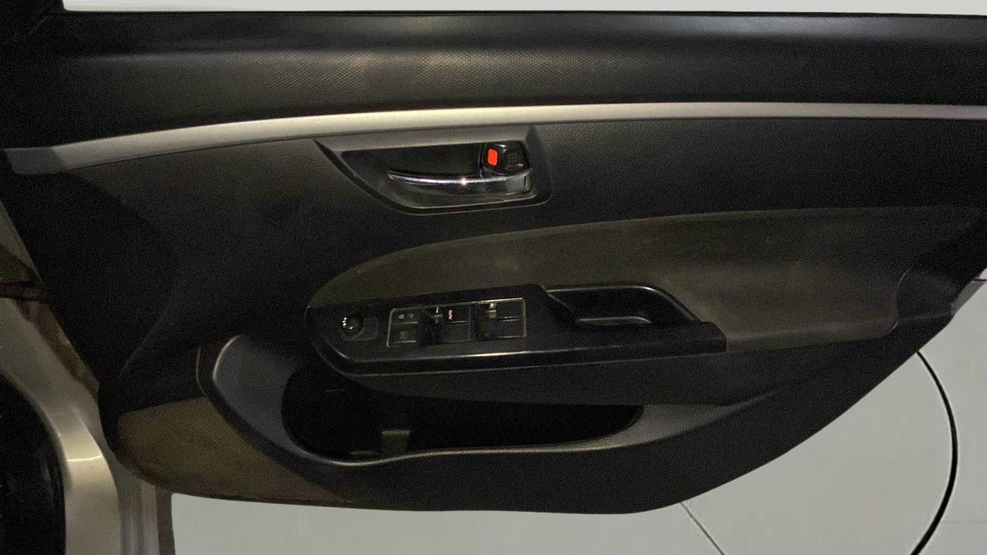 2013 Maruti Swift VXI, Petrol, Manual, 49,806 km, Driver Side Door Panels Control