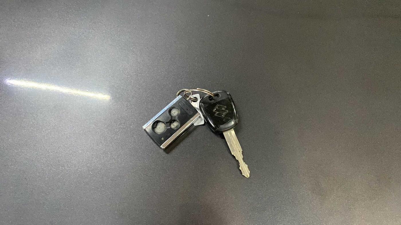 2015 Maruti Alto K10 VXI, Petrol, Manual, 44,829 km, Key Close Up