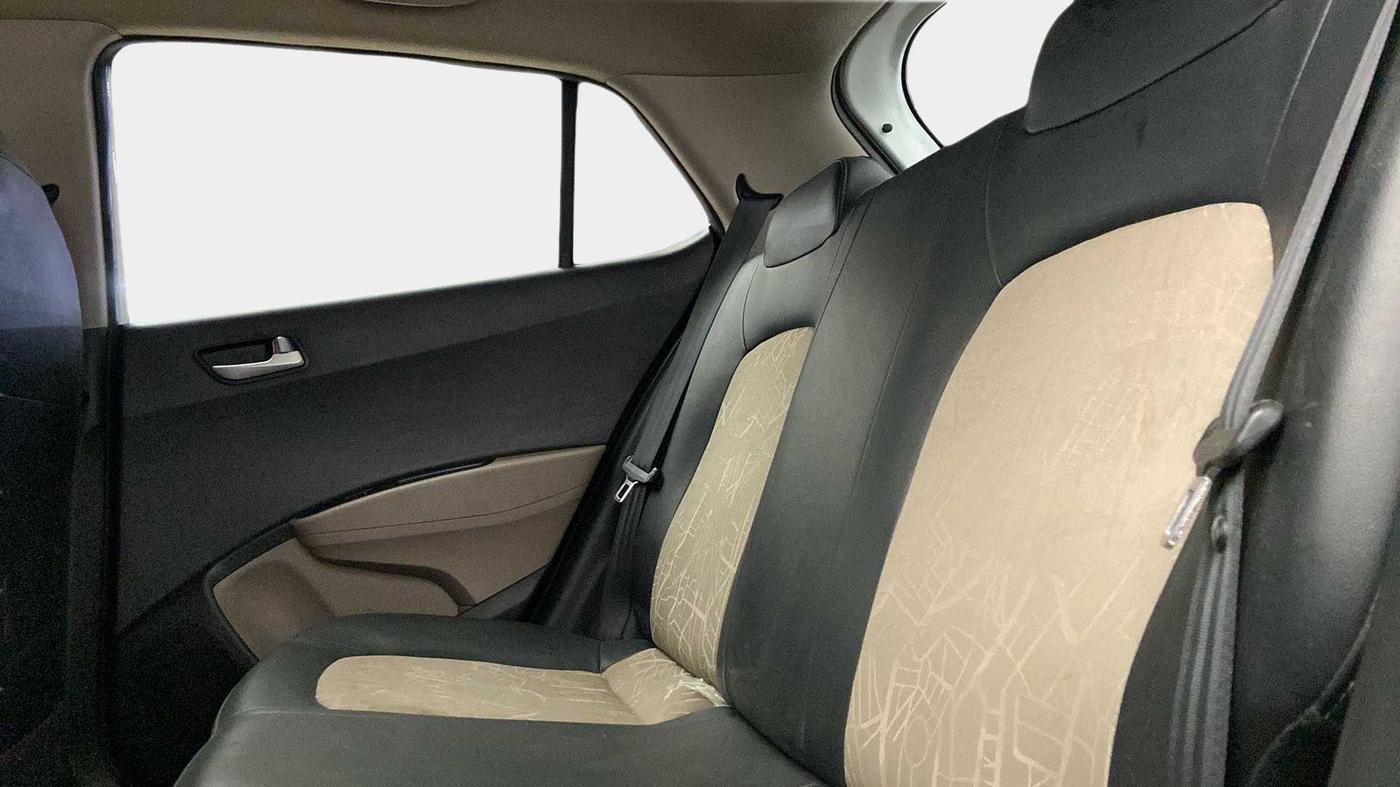2020 Hyundai Grand i10 SPORTZ 1.2 KAPPA VTVT, Petrol, Manual, 56,384 km, Right Side Rear Door Cabin