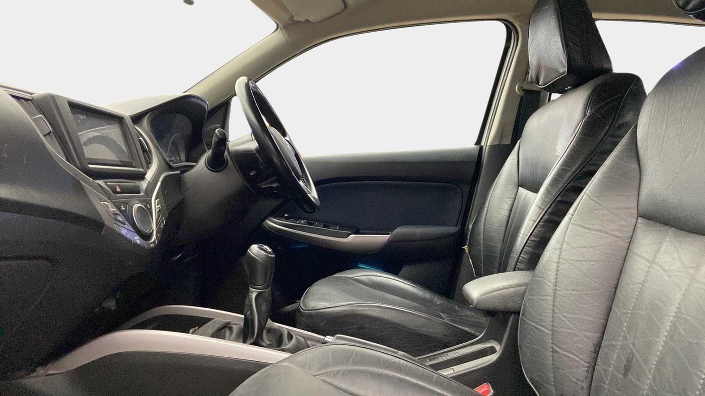 2020 Maruti Baleno ZETA PETROL 1.2, Petrol, Manual, 72,471 km, Right Side Front Door Cabin