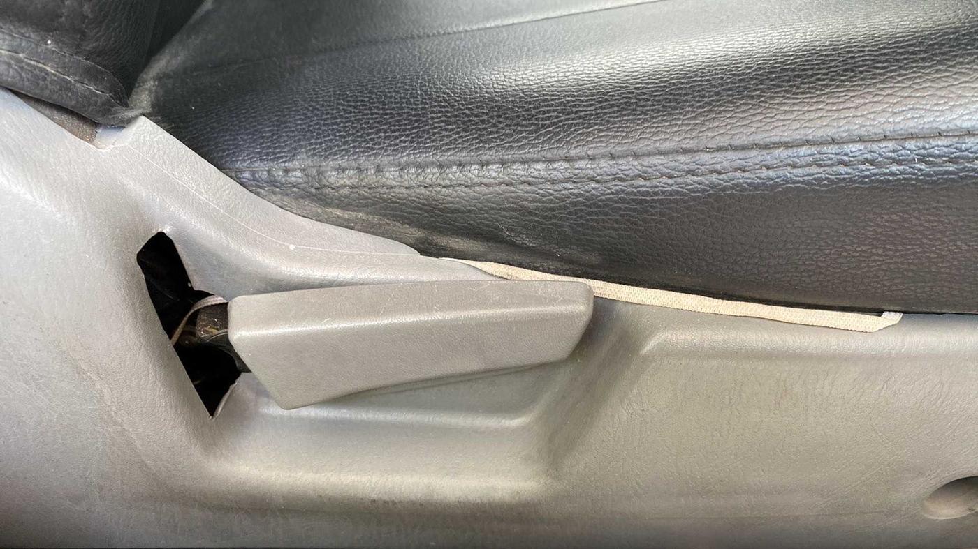 2014 Maruti Alto K10 VXI, Petrol, Manual, 49,148 km, Driver Side Adjustment Panel