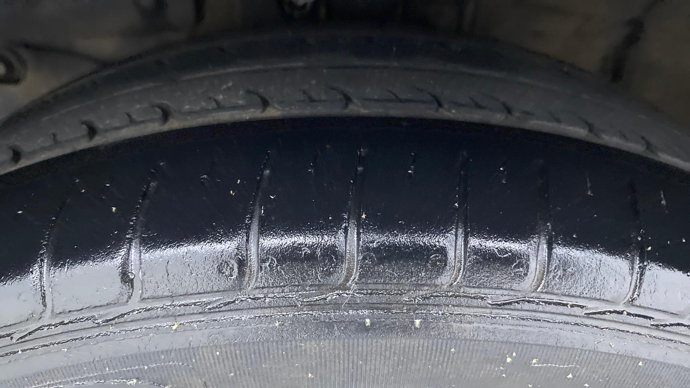 2011 Honda City S MT PETROL, Petrol, Manual, 60,099 km, Left Front Tyre Tread