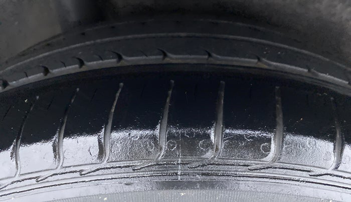 2011 Honda City S MT PETROL, Petrol, Manual, 60,099 km, Right Rear Tyre Tread