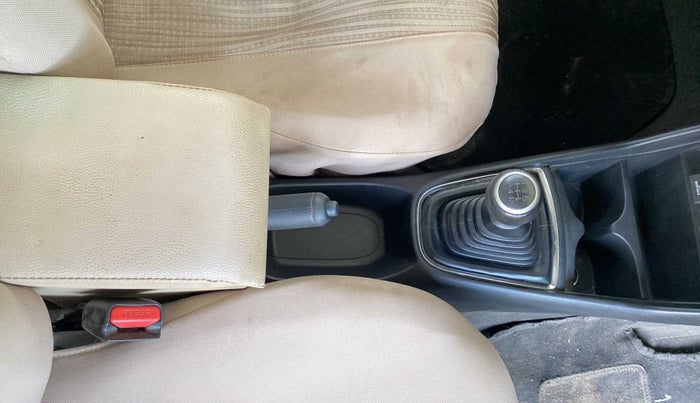 2019 Honda Amaze 1.2L I-VTEC V, CNG, Manual, 48,713 km, Gear Lever