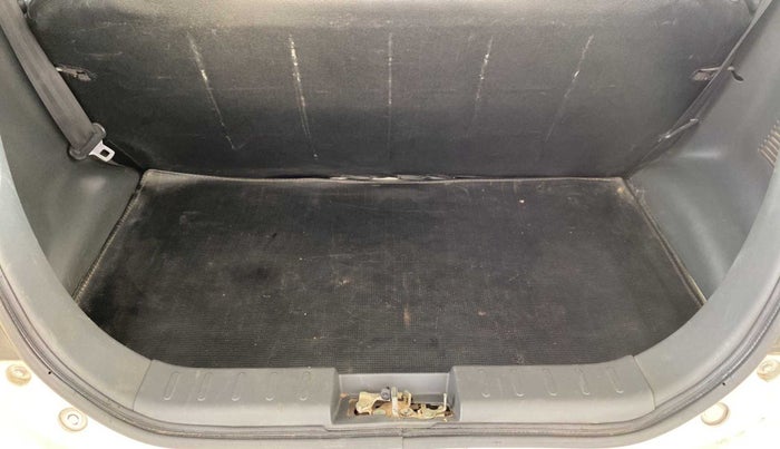 2018 Maruti Alto 800 LXI, Petrol, Manual, 70,646 km, Boot Inside