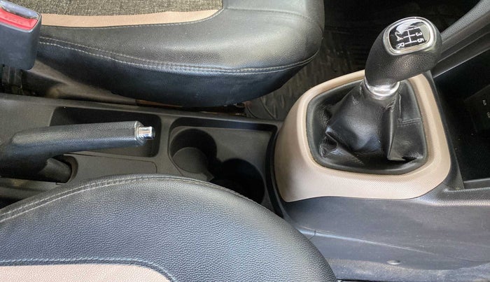 2014 Hyundai Xcent S 1.2, Petrol, Manual, 60,407 km, Gear Lever