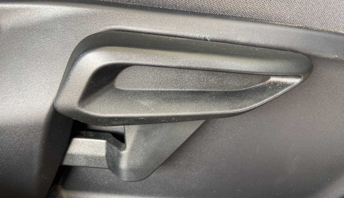 2023 Tata Tiago XT CNG, CNG, Manual, 15,531 km, Driver Side Adjustment Panel