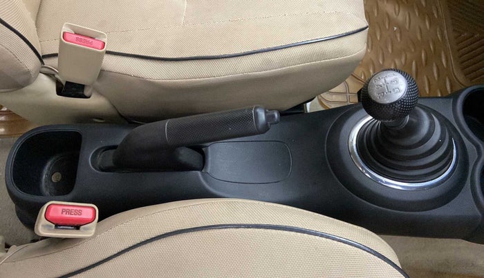 2013 Honda Brio VX MT, Petrol, Manual, 49,918 km, Gear Lever