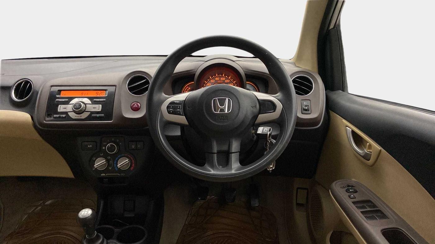 2013 Honda Brio VX MT, Petrol, Manual, 49,918 km, Steering Wheel Close Up