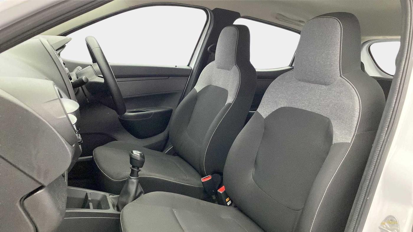 2021 Renault Kwid RXL, Petrol, Manual, 13,117 km, Right Side Front Door Cabin