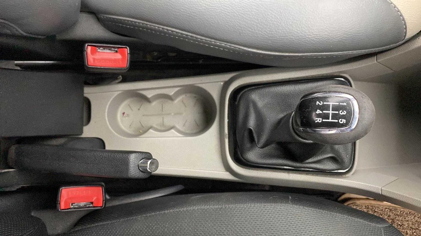 2018 Tata Tiago XZ PETROL, Petrol, Manual, 41,492 km, Gear Lever