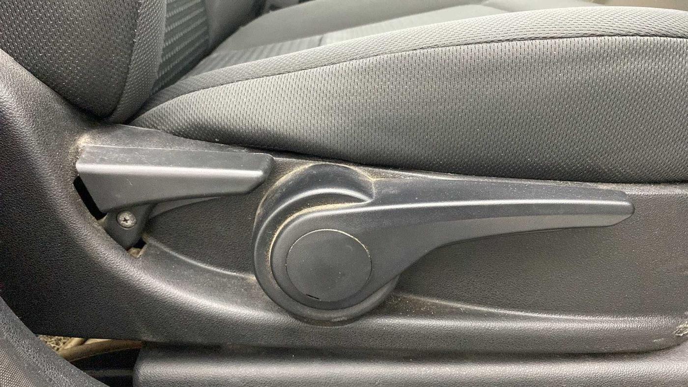 2018 Tata Tiago XZ PETROL, Petrol, Manual, 41,492 km, Driver Side Adjustment Panel