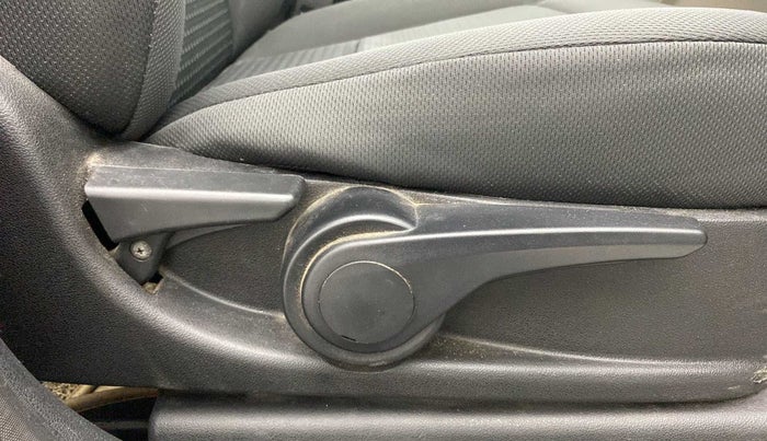 2018 Tata Tiago XZ PETROL, Petrol, Manual, 41,492 km, Driver Side Adjustment Panel