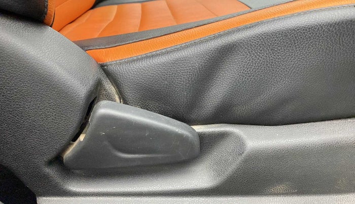 2019 Renault Kwid CLIMBER 1.0, Petrol, Manual, 51,288 km, Driver Side Adjustment Panel