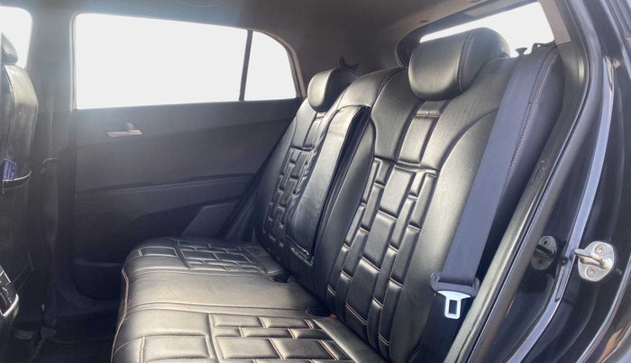 2018 Hyundai Creta SX 1.6 PETROL, Petrol, Manual, 80,817 km, Right Side Rear Door Cabin