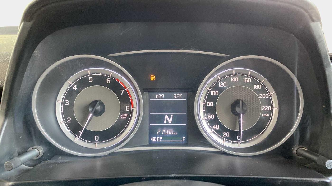 2017 Maruti Dzire VXI AMT, Petrol, Automatic, 21,576 km, Odometer Image