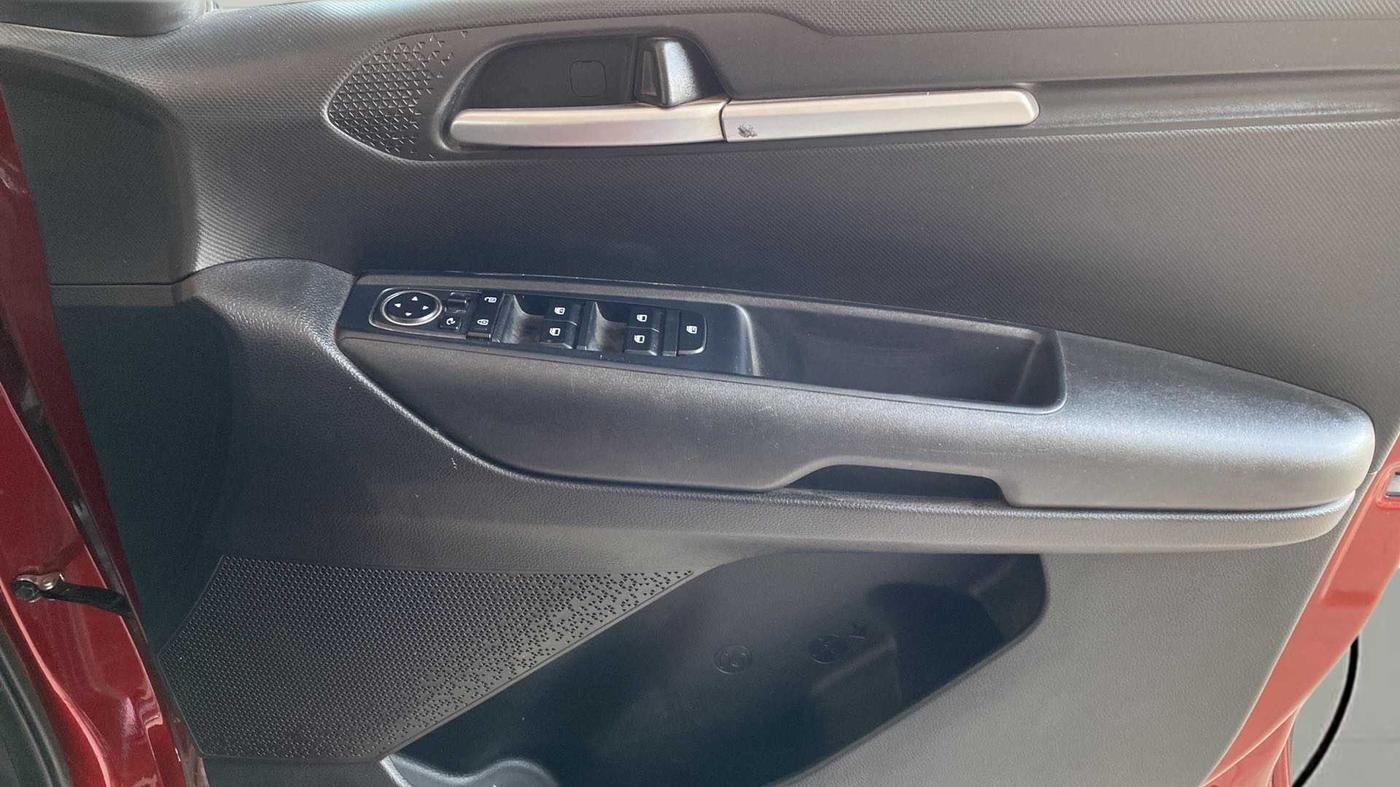 2020 KIA SONET HTK PLUS 1.2, Petrol, Manual, 27,747 km, Driver Side Door Panels Control