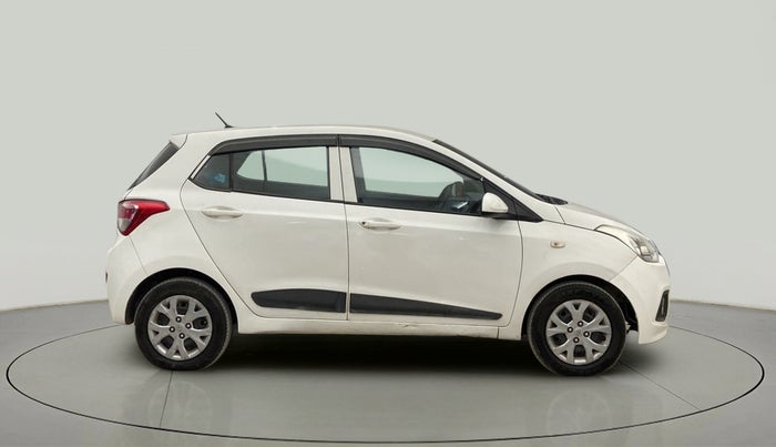 2016 Hyundai Grand i10 MAGNA 1.2 KAPPA VTVT, Petrol, Manual, 35,832 km, Right Side View