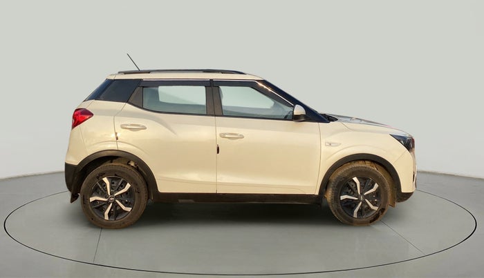 2022 Mahindra XUV300 W6 1.2 PETROL AMT, Petrol, Automatic, 14,205 km, Right Side View