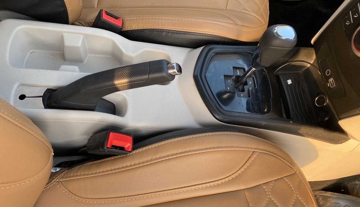 2022 Mahindra XUV300 W6 1.2 PETROL AMT, Petrol, Automatic, 14,205 km, Gear Lever