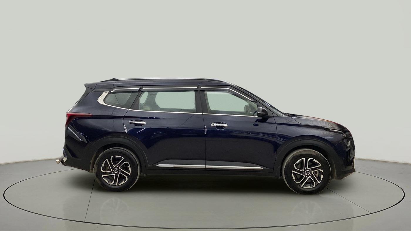 2022 KIA CARENS LUXURY PLUS 1.4 PETROL 6 STR, Petrol, Manual, 24,378 km, Right Side View