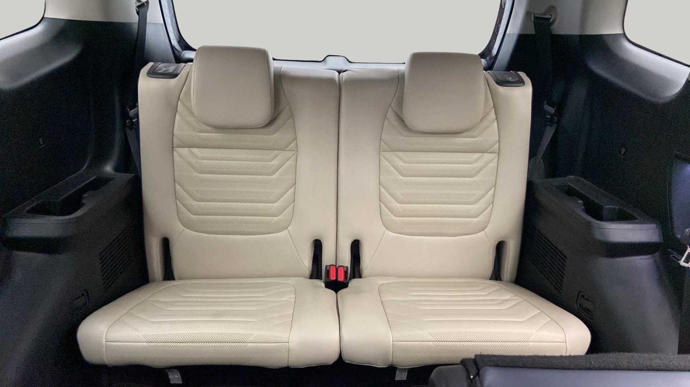 2022 KIA CARENS LUXURY PLUS 1.4 PETROL 6 STR, Petrol, Manual, 24,378 km, Third Seat Row ( optional )