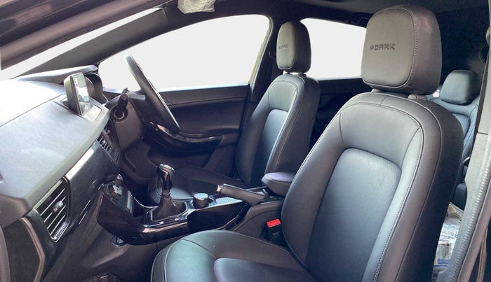 2022 Tata NEXON XZ PLUS (HS) DIESEL DARK EDITION, Diesel, Manual, 35,285 km, Right Side Front Door Cabin