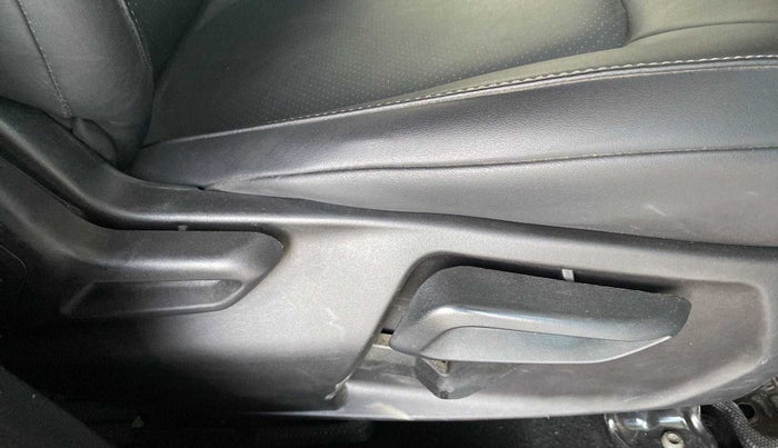 2022 Tata NEXON XZ PLUS (HS) DIESEL DARK EDITION, Diesel, Manual, 35,285 km, Driver Side Adjustment Panel
