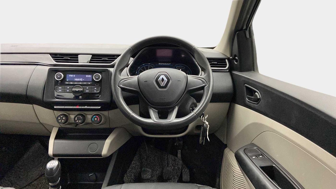 2021 Renault TRIBER RXL MT, Petrol, Manual, 26,568 km, Steering Wheel Close Up