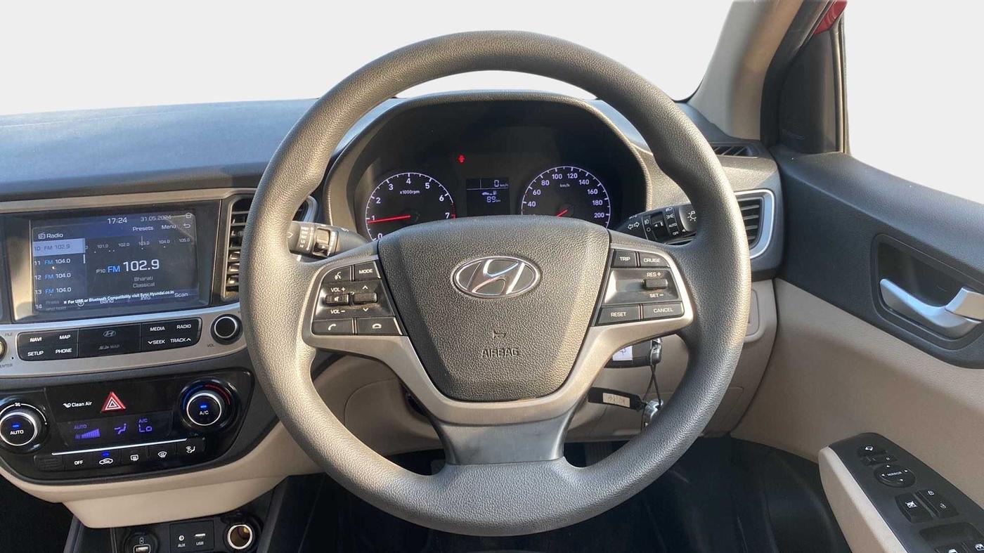 2018 Hyundai Verna 1.6 VTVT SX, Petrol, Manual, 15,929 km, Steering Wheel Close Up