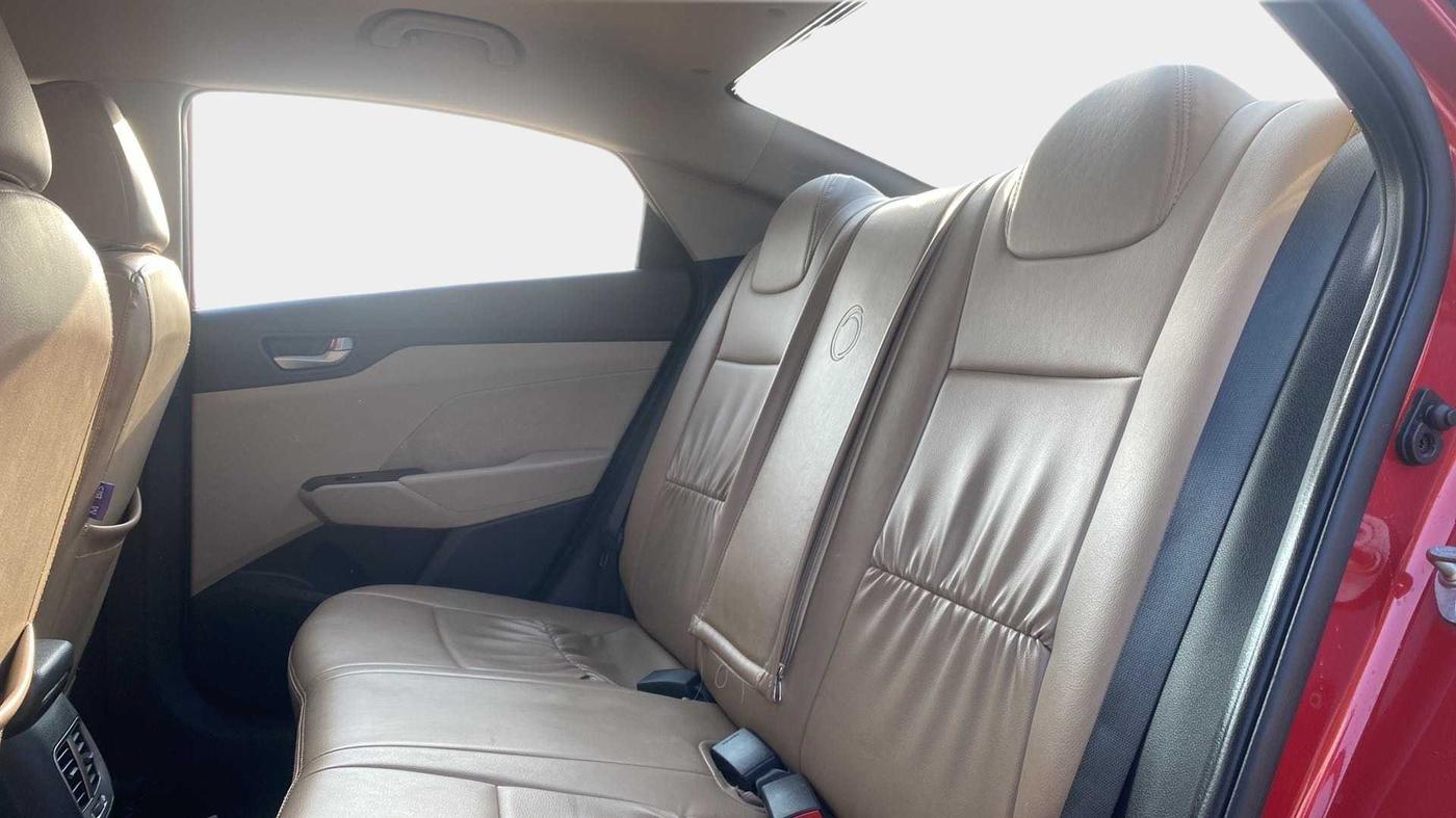 2018 Hyundai Verna 1.6 VTVT SX, Petrol, Manual, 15,929 km, Right Side Rear Door Cabin