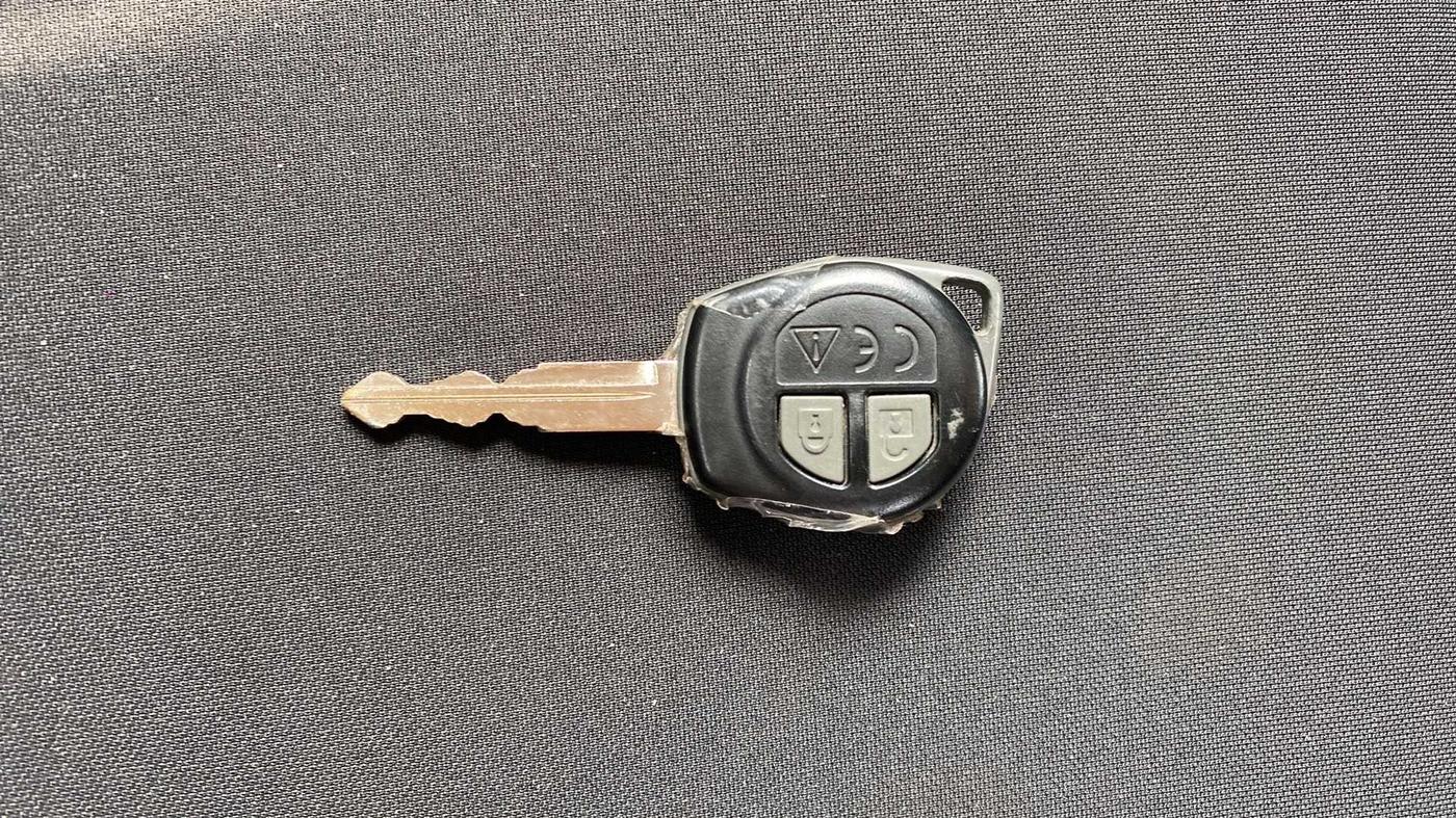 2023 Maruti Swift VXI, Petrol, Manual, 9,178 km, Key Close Up